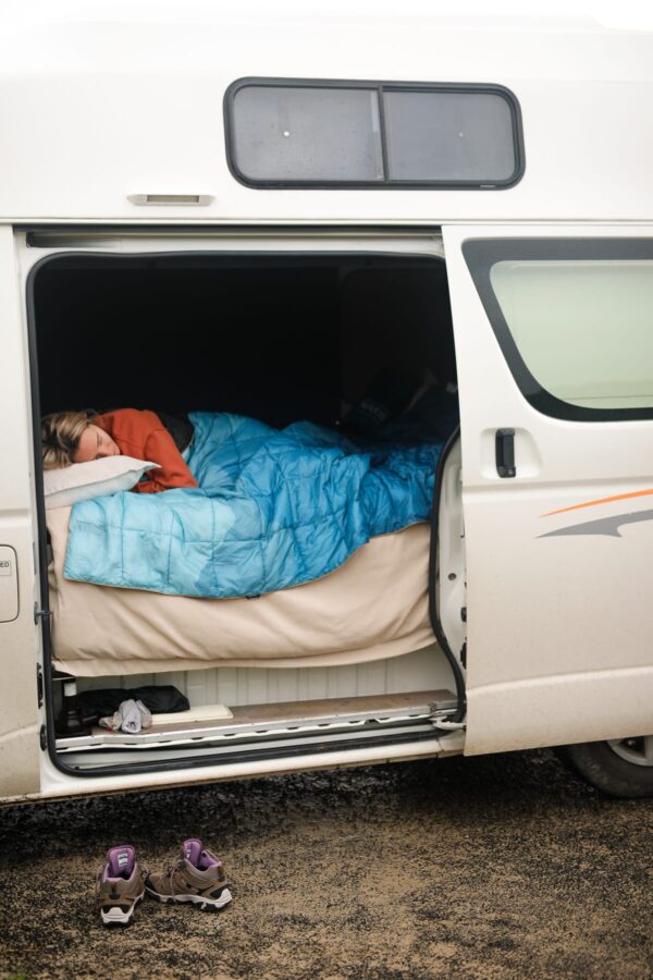 Outdoor Puffy Blanket - Image 4
